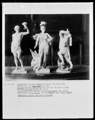 links: Bacchus, Mitte: Minerva, rechts: Herkules mit der Keule