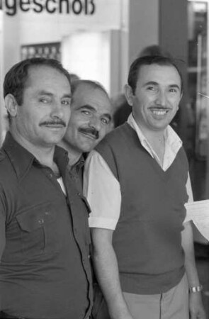 BNN-Umfrage bei Kundinnen und Kunden im Sommerschlussverkauf 1979
