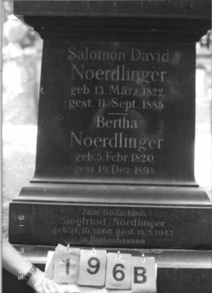 Grabstein 196 [Hahn S. 159-160 Grab-Nr. 158/159 /164/165]: Grabstein 196B [Hahn S. 160 Grab-Nr. 158/159]