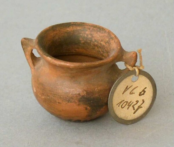 Clay vessel