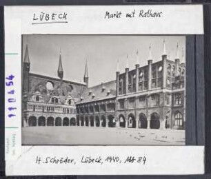 Lübeck: Markt mit Rathaus