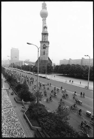 Fahrrad-Sternfahrt am Fernsehturm