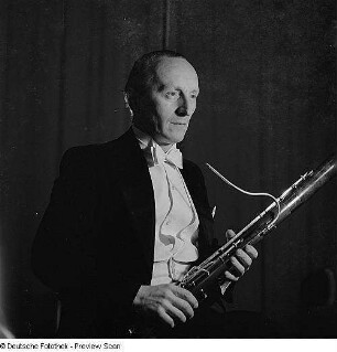 Porträt Herr Wappler (Musiker der Staatskapelle) mit Fagott