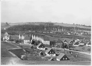 Heidenau. Stadtteilansicht mit Wohnhäusern (Eisenbahner-Siedlung)