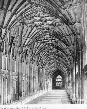 Gloucester, Kathedrale, westl. Kreuzgang nach Norden