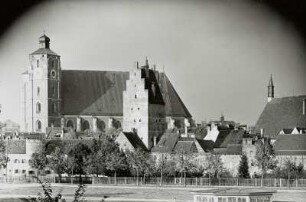 Ingolstadt, Liebfrauenkirche : Ingolstadt. Liebfrauenmünster. Ansicht von Süden mit Taschenturm