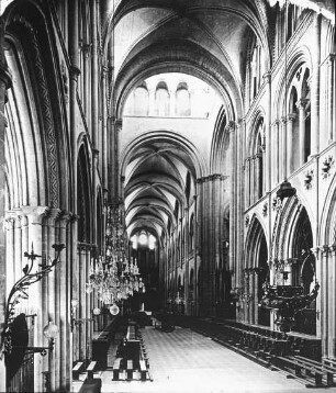 Caen, Église St. Étienne, Inneres nach Westen