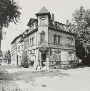 Wohnhaus mit ehem. Gaststätte Schillerhof