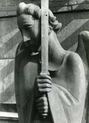 Ernst Barlach, Der Geistkämpfer, Bronze, 1928, Nikolaikirche, Kiel