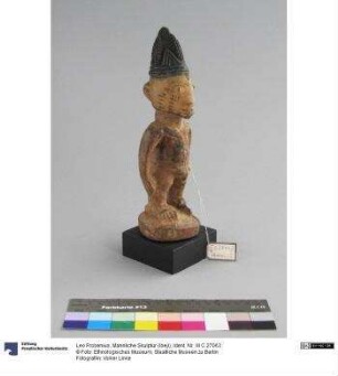 Männliche Skulptur (Ibeji)