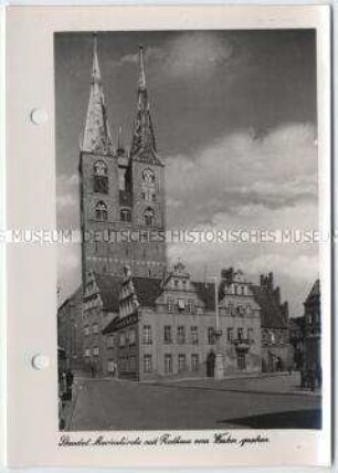 Stendal, Kirche St. Marien mit Rathaus