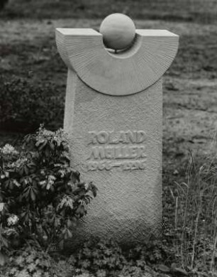Grabstein für Roland Müller (Mustergrabstein)