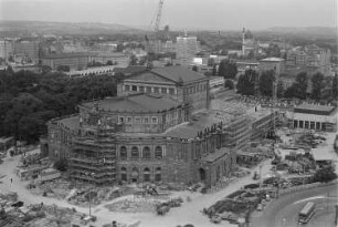 Dresden. Semperoper (Wiederaufbau 1977-1984). Außenansicht