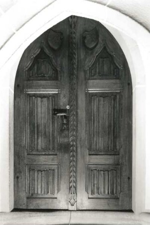 Tür. Eiche, geschnitzt, Schmiedeeisen. Um 1870/1880. Meißen: Albrechtsburg T 27/1279, 1. Geschoß, Kleiner Wendelstein