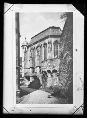 Kilianskapelle und Aufgang zur Burg von der Schulgasse aus