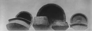 Krüge und Schalen