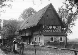 Wendisches Bauernhaus : Altes wendisches Bauernhaus als Fachwerkbau mit Schilf- oder Strohdeckung