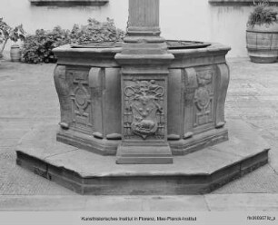 Brunnen im Innenhof