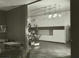 Moritzburger Weg : Dresden-Hellerau, Deutsche Werkstätten, Blick aus dem Speisesaal ins Foyer