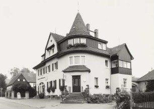 Wohnhaus mit Fleischerei
