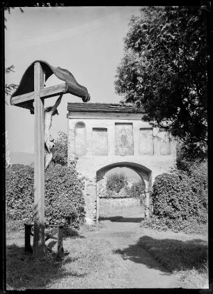 Österreich, Leoben. Eingang zum Alten Friedhof