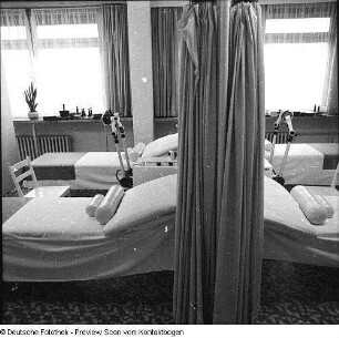 Physiotherapeutische Betreuung im Nebenhaus der Poliklinik Blasewitz