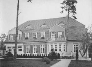 Landhaus Karl Zöllner, Berlin-Schmargendorf: Gartenseite