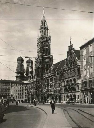 München, Marienplatz, Neues Rathaus von Osten