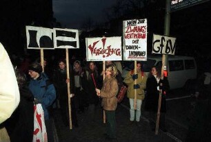 Freiburg im Breisgau: Fackelzug für die Menschenrechte