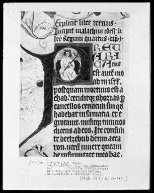 Bibel (Regum - Iob) — Initiale P (revaricatus), darin ein thronender König