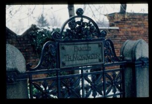 Grab Th. Mommsen 18.3.76.