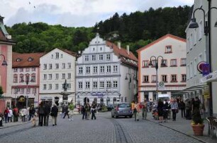 Marktplatz in Eichstätt : Blick auf die Häuser am Marktplatz. Aufgenommen in der Universitätsstadt Eichstätt am 22. Mai 2009