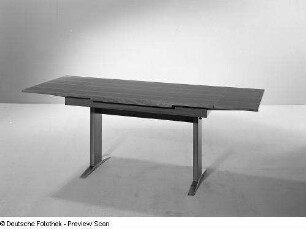 Ausziehtisch (Modell T 55)