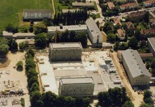 Baustelle Sächsische Landesbibliothek - Staats- und Universitätsbibliothek Dresden, Zentralbibliothek. Rechts Trefftz-Bau der Technischen Universität Dresden, im Mittelgrund Fraunhofer-Institut für Verkehrs- und Infrastruktursysteme Zeunerstraße 38. Luftbild-Schrägaufnahme von Nordnordost : Dresden-Räcknitz, Zellescher Weg 18. Baustelle Sächsische Landesbibliothek - Staats- und Universitätsbibliothek Dresden, Zentralbibliothek. Rechts Trefftz-Bau der Technischen Universität Dresden, im Mittelgrund Fraunhofer-Institut für Verkehrs- und Infrastruktursysteme Zeunerstraße 38. Luftbild-Schrägaufnahme von Nordnordost