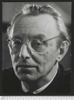 Porträtaufnahme Carl Orff