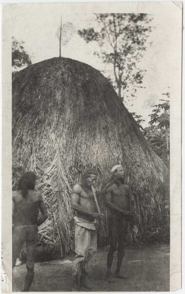 Huari Indians playing the flute