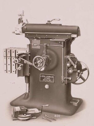 Kurzhobelmaschine : Stoßmaschine zur Metallbearbeitung. Firma Ludwig Loewe und Co. Berlin