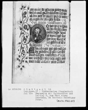 Deutsches Gebetbuch (Waldburg-Gebetbuch) — Initiale D (er her), darin Halbfigur des Apostels Petrus, Folio 52verso