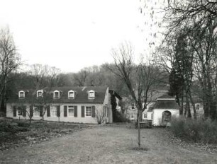 Radebeul, Paradiesstraße 66/68. Sogenannter Grundhof (1750/1850). Gartensaal und Pavillons