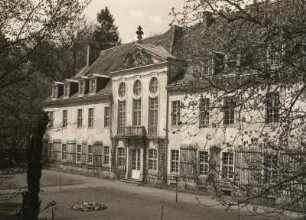Schloss Oberlichtenau, Gartenfront