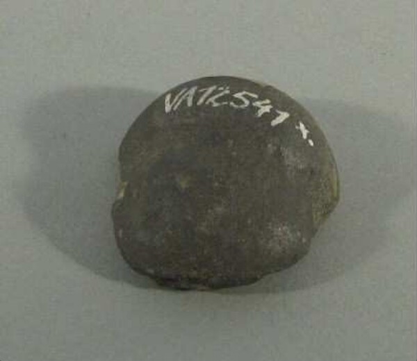 Stone bola