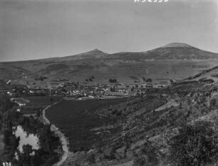 Corvarrubias und Sierra de Mamblas : Blick auf die Stadt Corvarrubias und die umgebende Landschaft der Sierra de Mamblas