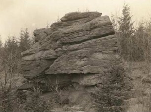 Hochstein bei Löbau : Oberlausitz. Hochstein bei Löbau. Westlichste Gipfelklippe. Feingliederung des Zweiglimmergranits