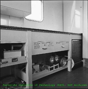 Blick in ein Einsatzfahrzeug des Kerntechnischen Hilfszuges (KTH)