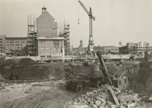 Dresden, Ausheben einer Baugrube am Dr.-Külz-Ring, Ecke Seestraße, Blick nach Norden
