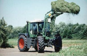 Fotografie: Systemtraktor, Frontlader