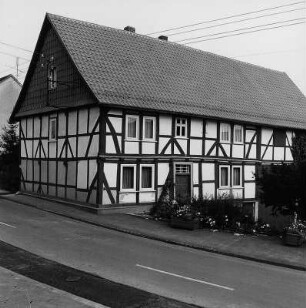 Waldkappel, Meisenweg 6