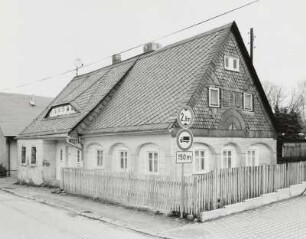Neugersdorf, Wohnhaus : Neugersdorf (Kreis Löbau), Wohnhaus, Unterer Grenzweg 5, 1. Hälfte 19. Jahrhundert, Straßenansicht