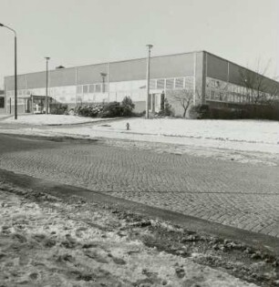 Dresden-Gittersee, Karlsruher Straße. Küche und Speisesaal des Bergbaubetriebes der WISMUT AG (SDAG Wismut Bergbaubetrieb "Willi Agatz"; 1970/1980)