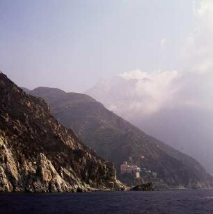 Griechenland, Athos, Kloster Dionysiou an der Westküste und der Heilige Berg Athos